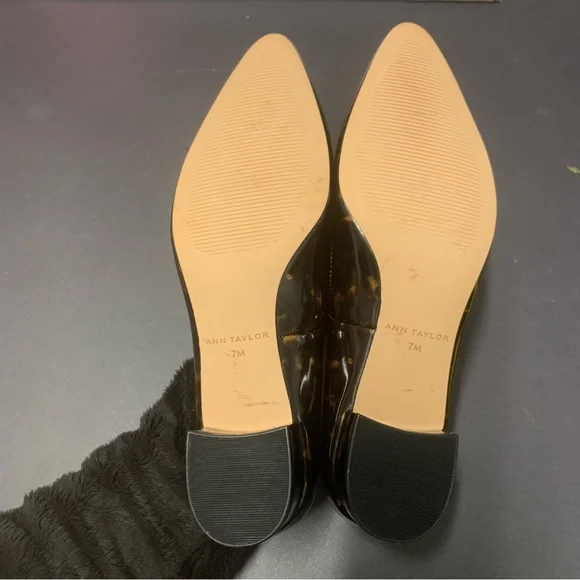 NEW Ann Taylor Brown Tortoise Pointed Toe Block Kitten Heels Size 7 - Picture 8 of 9
